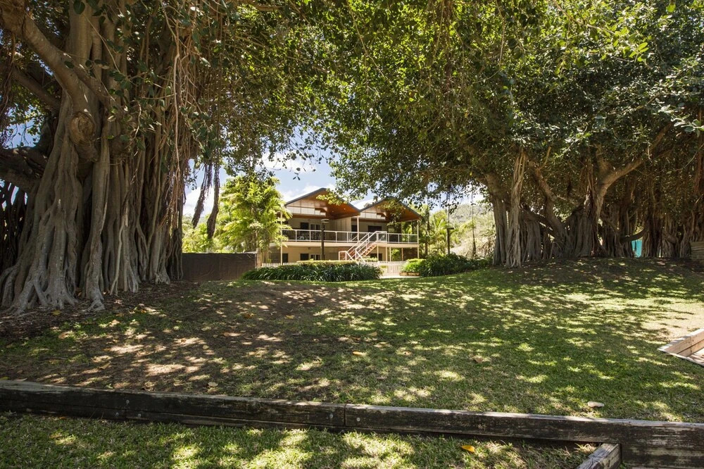 Picnic Bay Apartments Unit 1