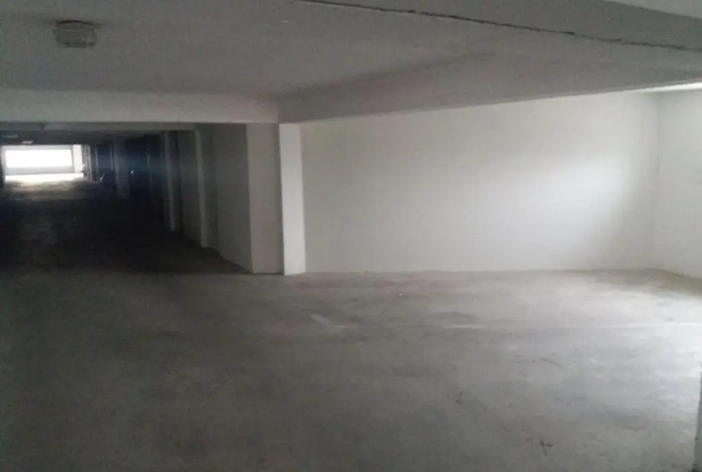 Leona Apartment
