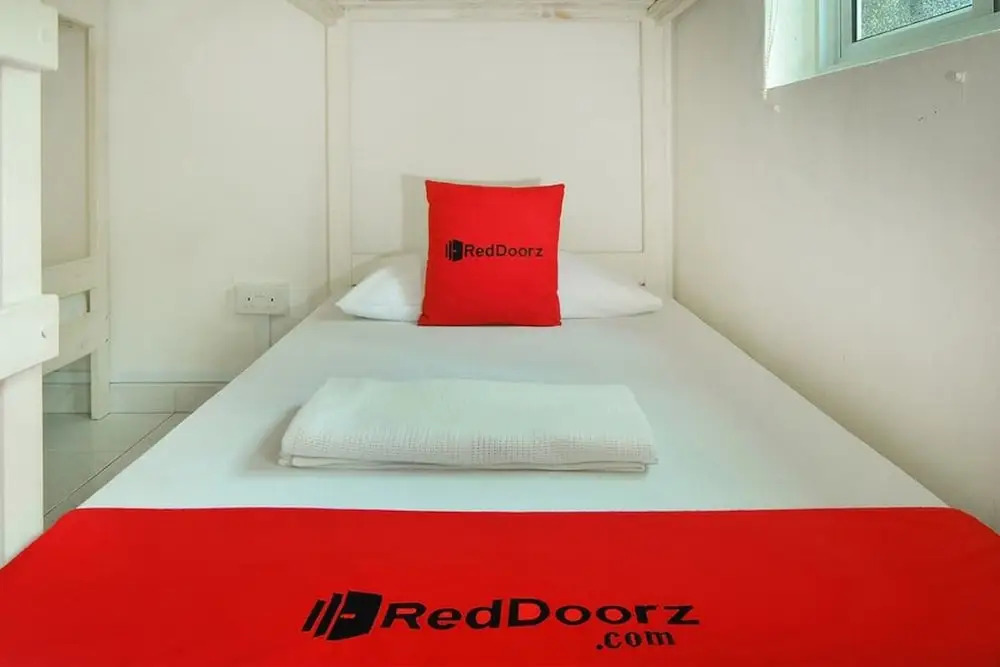 RedDoorz Hostel @ Lavender MRT