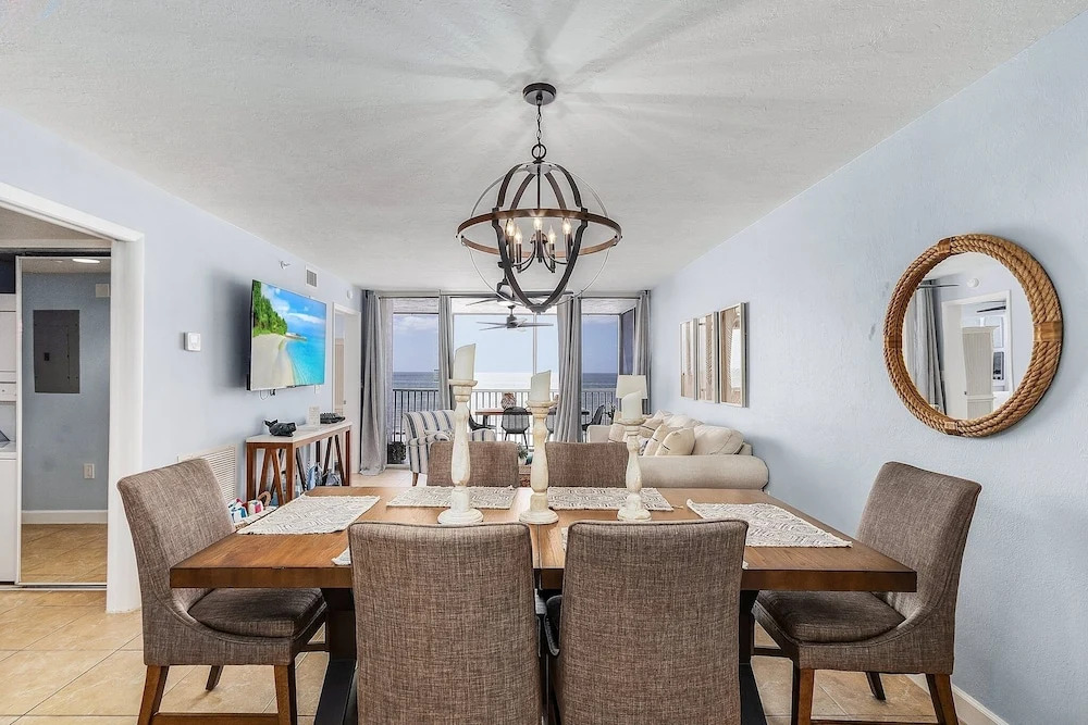 Beach Villas # 305 - Recently Refereshed! 2 Bedroom Condo by RedAwning