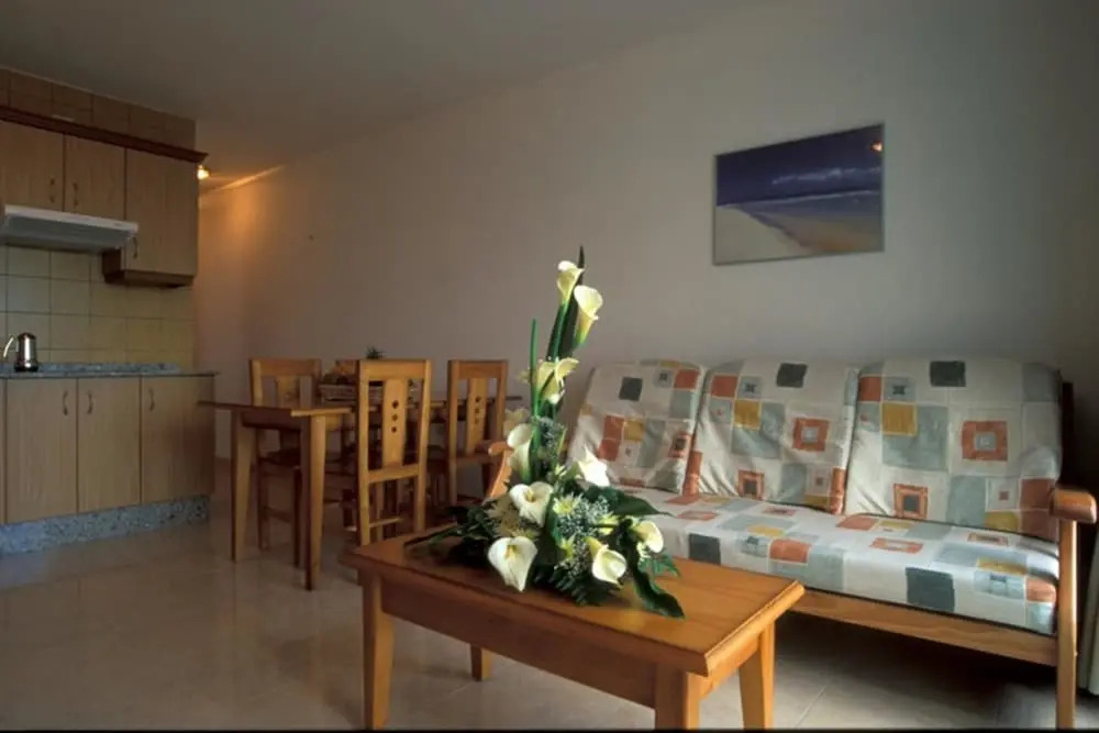 Cala Apartments 2Pax 1C