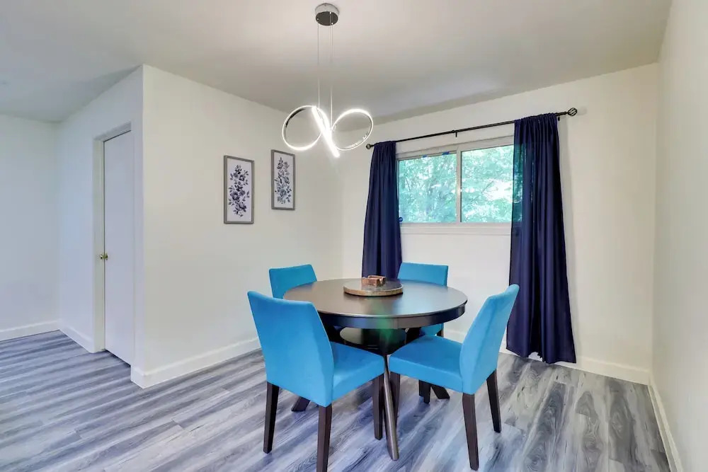 1 Mi to Dtwn + Fenced Yard: Georgetown Getaway!