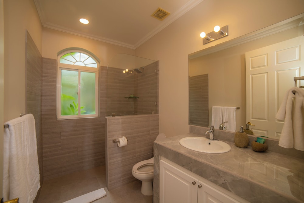 Colina 8F 2 bdr Garden View in Los Suenos