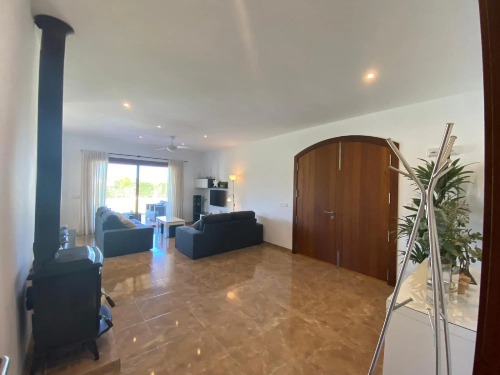 CAN BIEL Pool, garden,BBQ, free wifi, ping pong for 6