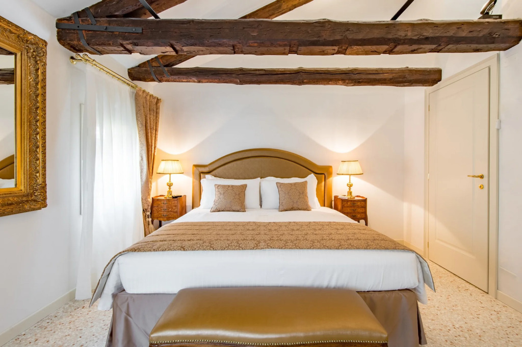 San Teodoro Palace - Luxury Apartments