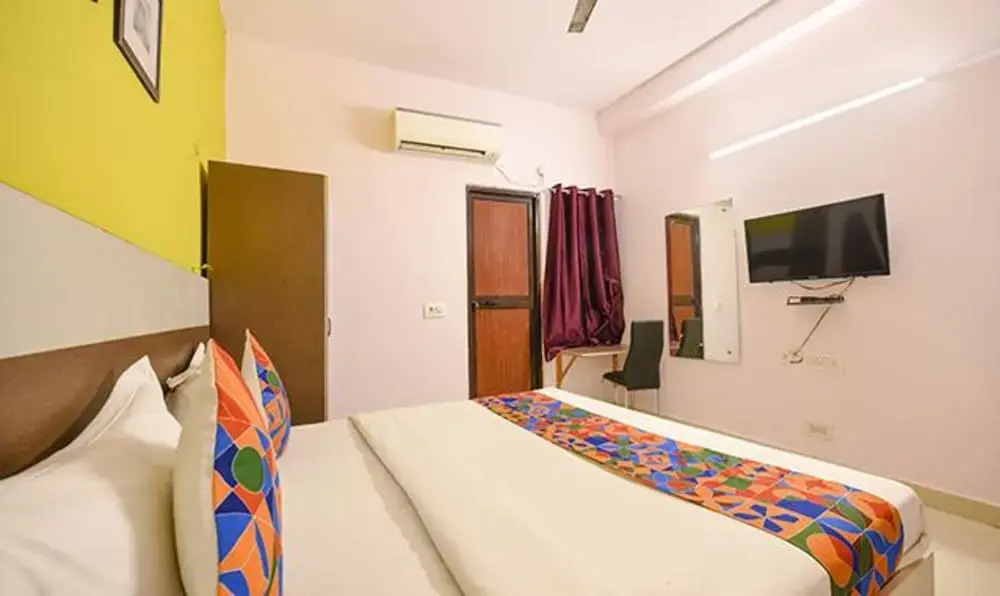 FabHotel Royal Discovery