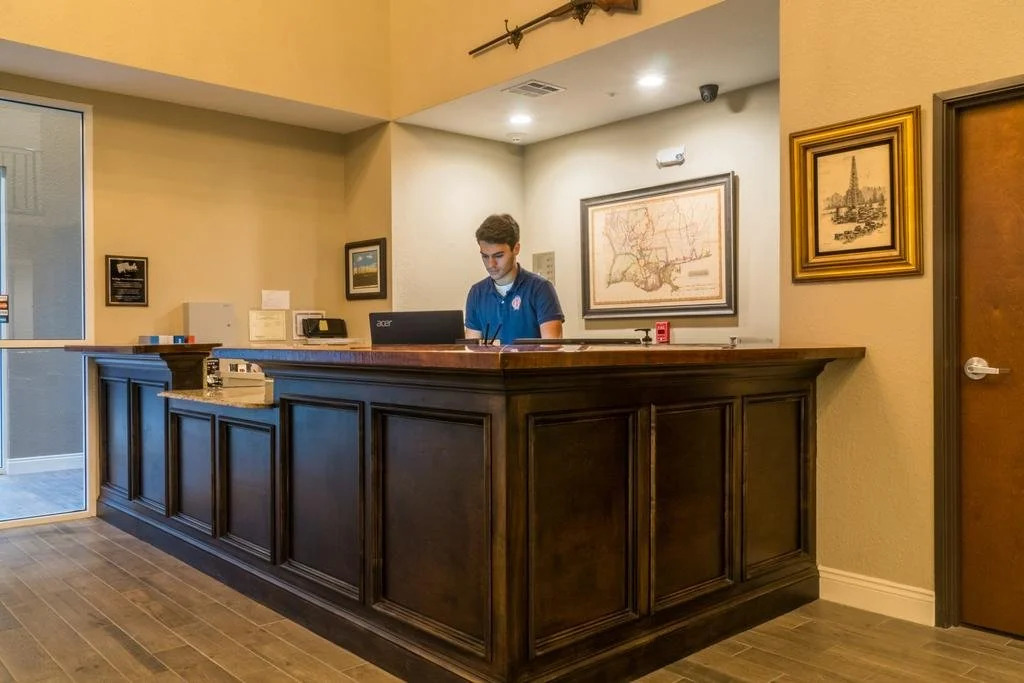 Heritage Place Hotel and Suites