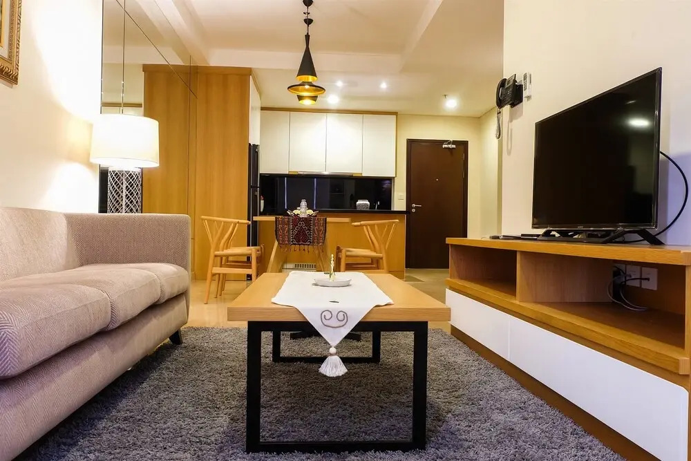 Direct Pool Access Lavenue Apartment
