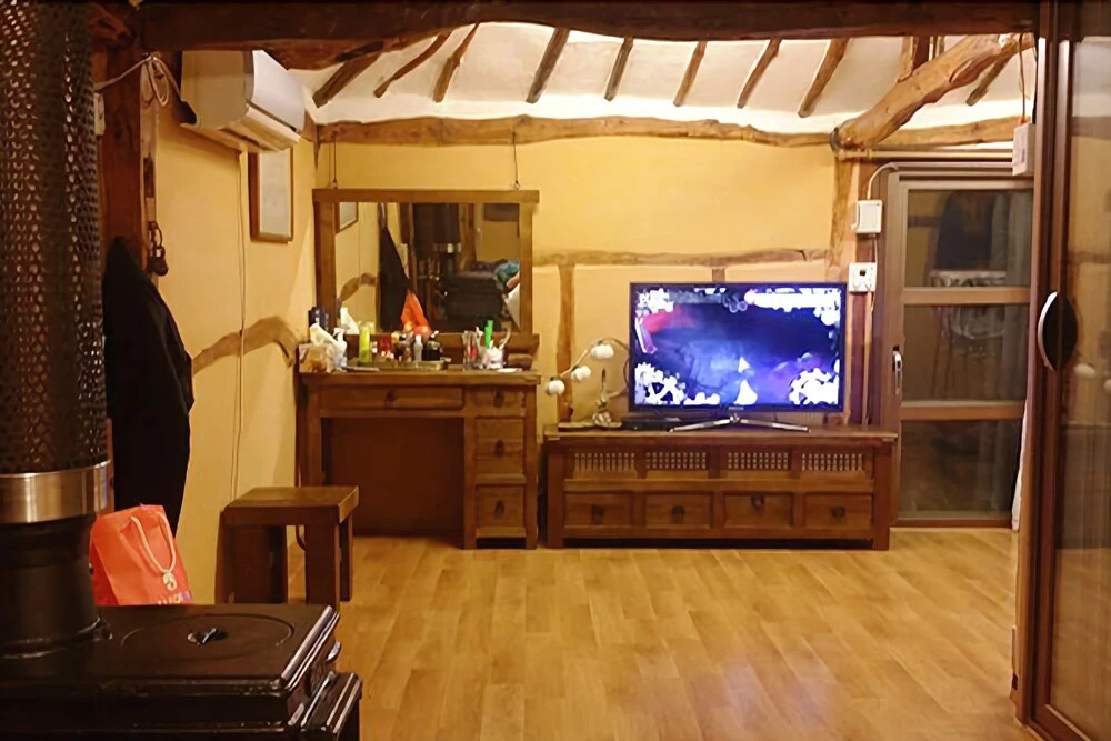 Asan Four Season Hanok Pension