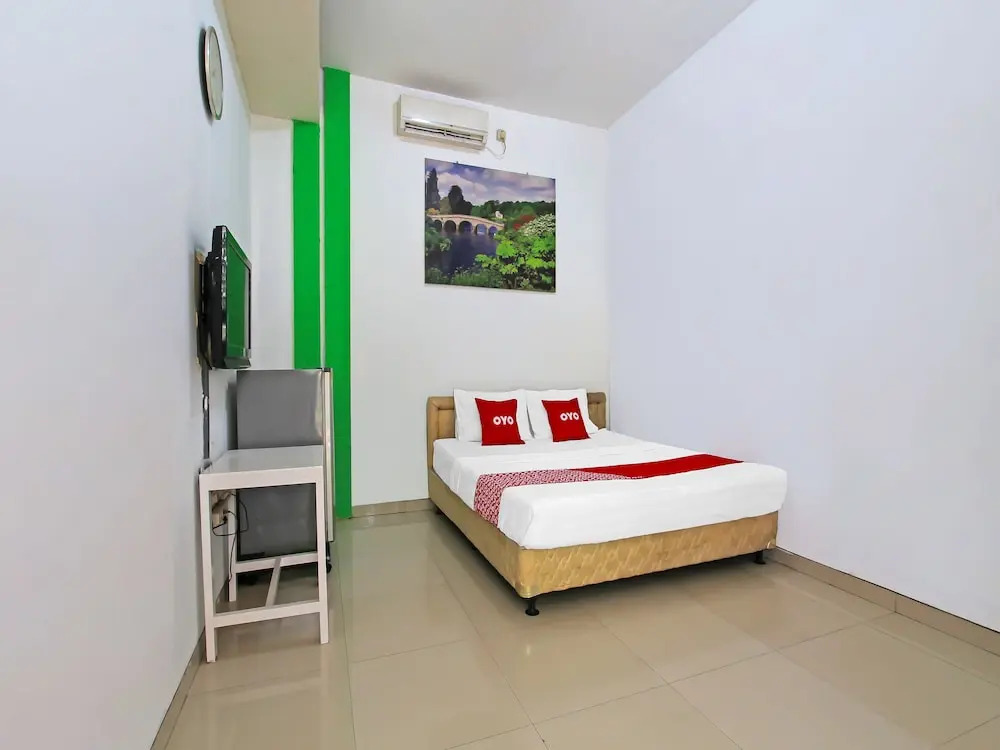 RedDoorz at Hotel Roda Mas 2 near Gor Satria