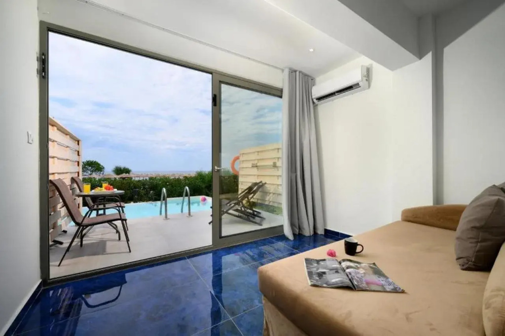 Ninos Grand Beach Resort