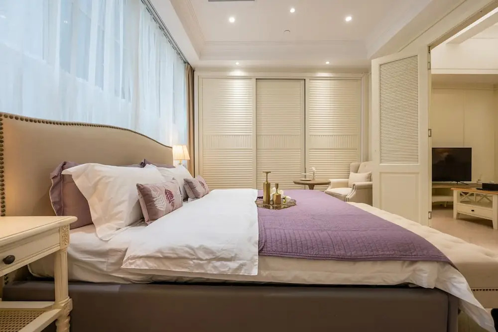 Hidden Residence- No.5 on the Bund