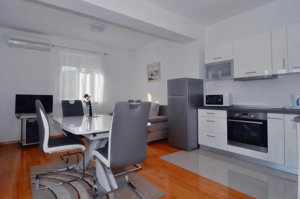 Apartments Edita
