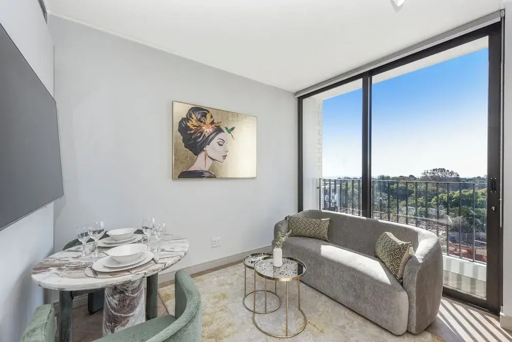 Easy Stay-One Rosebank