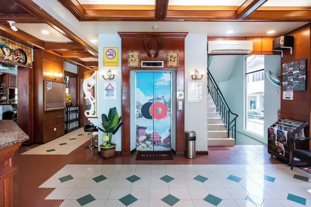 Capital O 91154 Oyo Super Cowboy Hotel Melaka