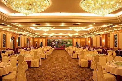 Sunshine Hotel