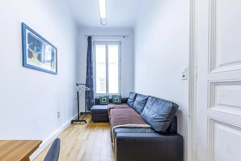 Historic & Luxurious by JR City Apartments