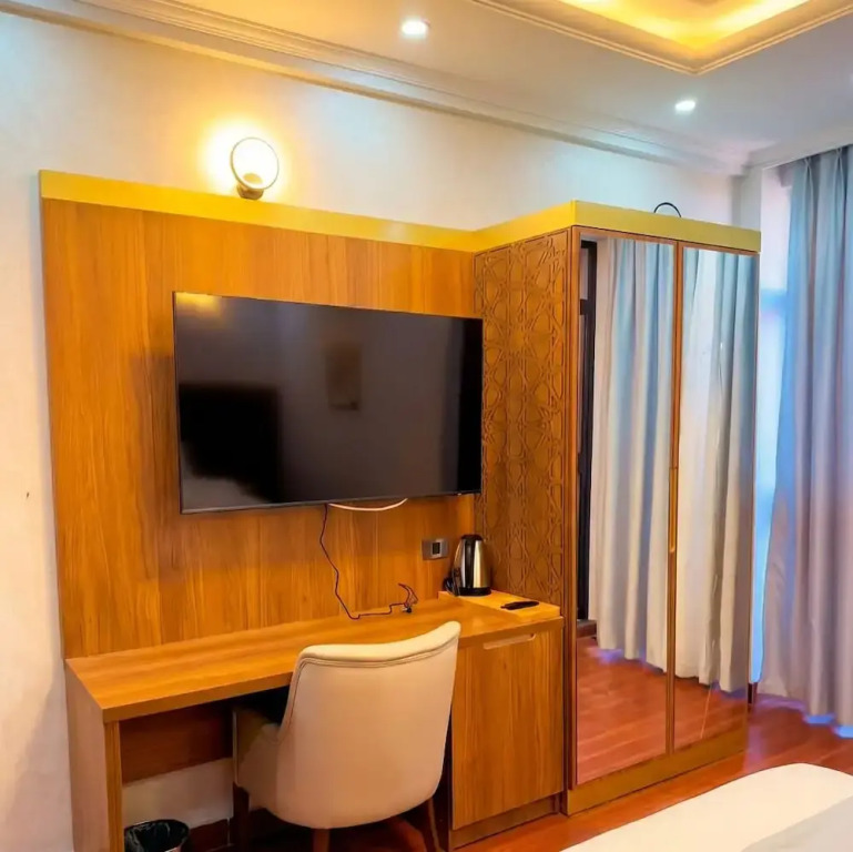 hagarlawe hotel