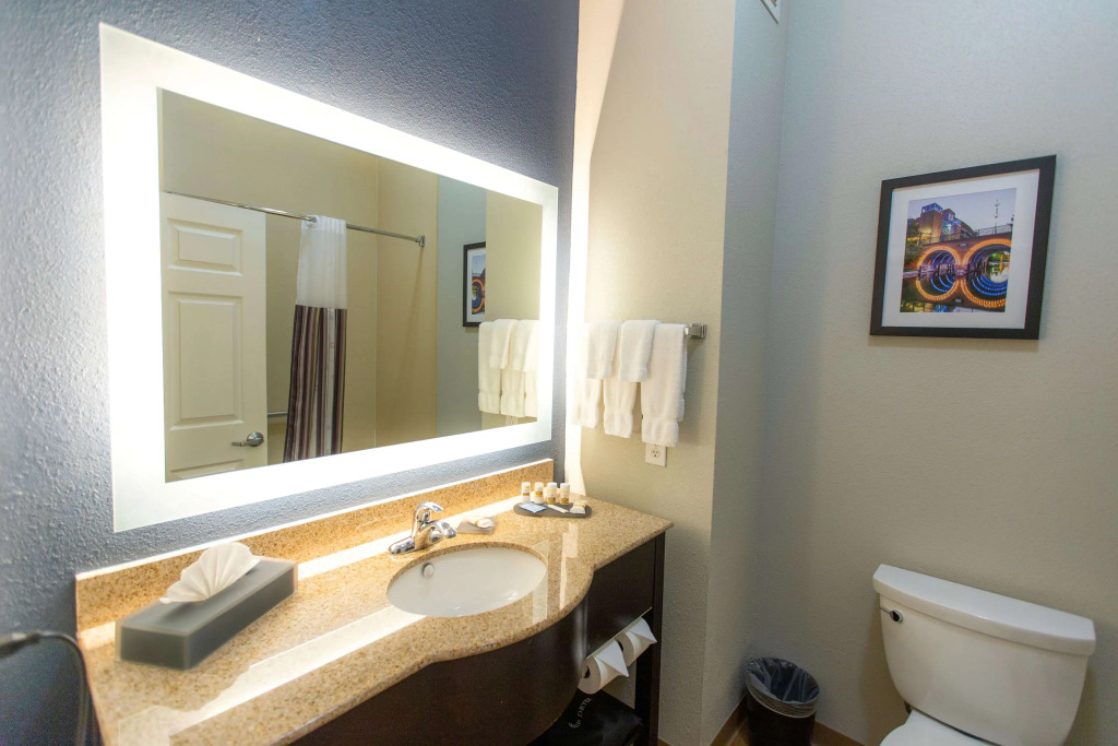 La Quinta by Wyndham Houston East at Normandy