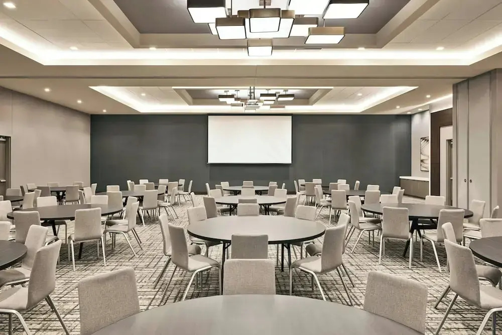 AC Hotel by Marriott St Louis Chesterfield