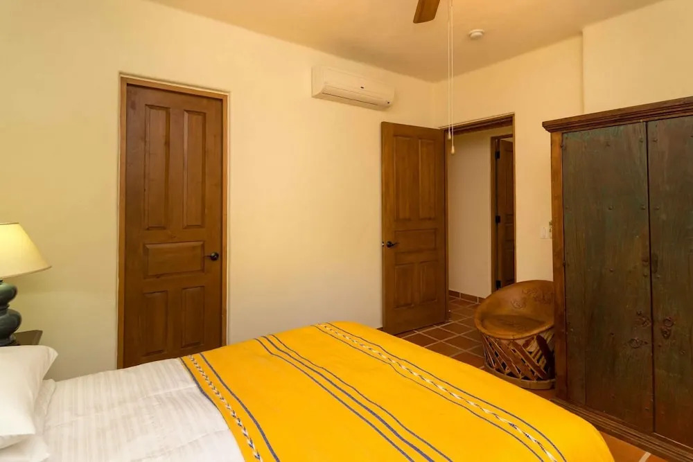 Casa De La Alegria 3BR by Casago