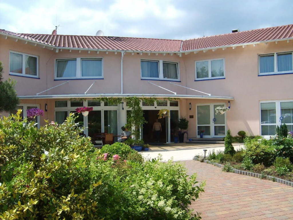 Hotel Circle Inn - Closest to Air Base