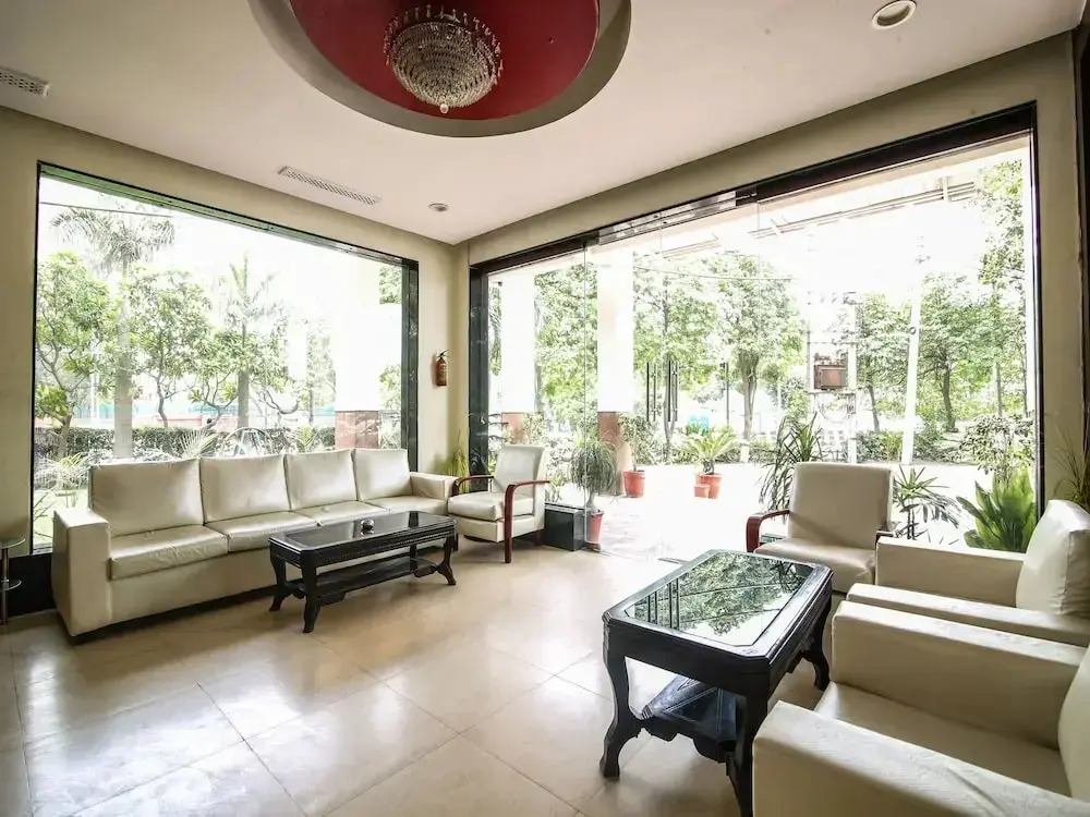 Hotel DDR Residency by OYO Rooms