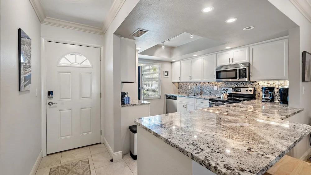 Sunset Sanctuary 2 Bedroom Condo by RedAwning