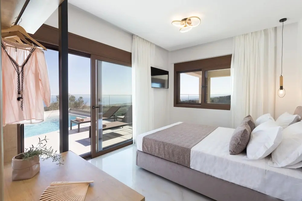 Villa Santa Ιrini 2 - With Heated Pool