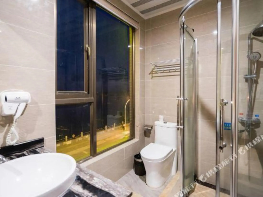 Jinfeng Seaview Hotel (Yangjiang Dongping Pearl Bay Branch)