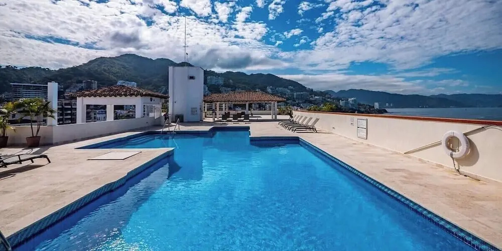 Ocean View 2Br Condo-balcony-beach-pool - 304