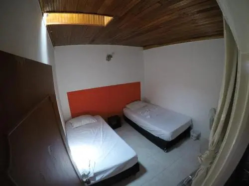 Backpackers And Travellers Hostel