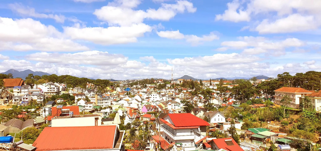 Capital O 1198 Dinh Loan Hotel