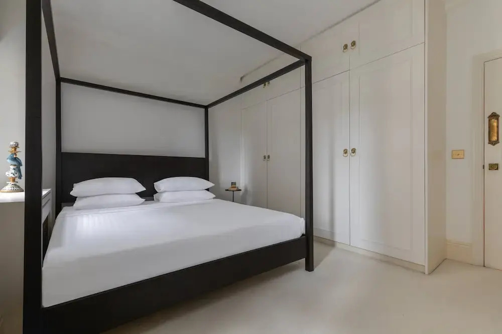 Fitzjames-avenue IV by Onefinestay