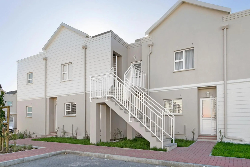 Stunning, Luxurious Apartment close to the beach