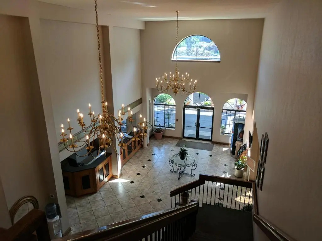 South Shore Inn