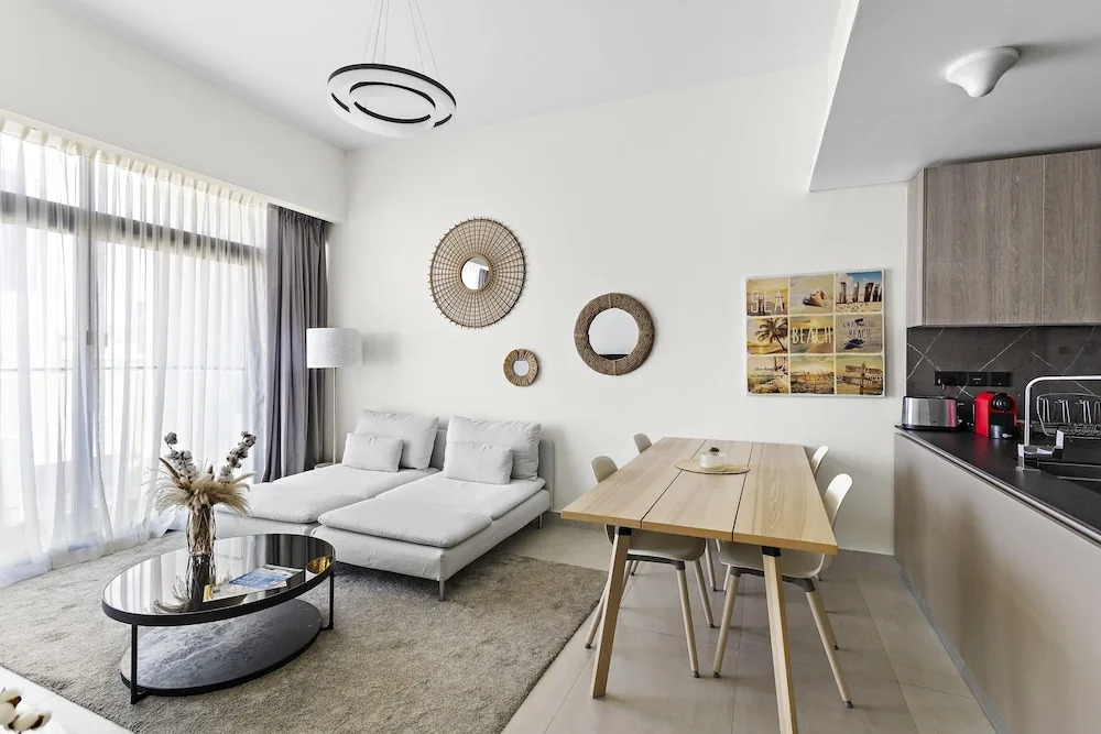 Cosy 1BR Apt In The Heart of JVC