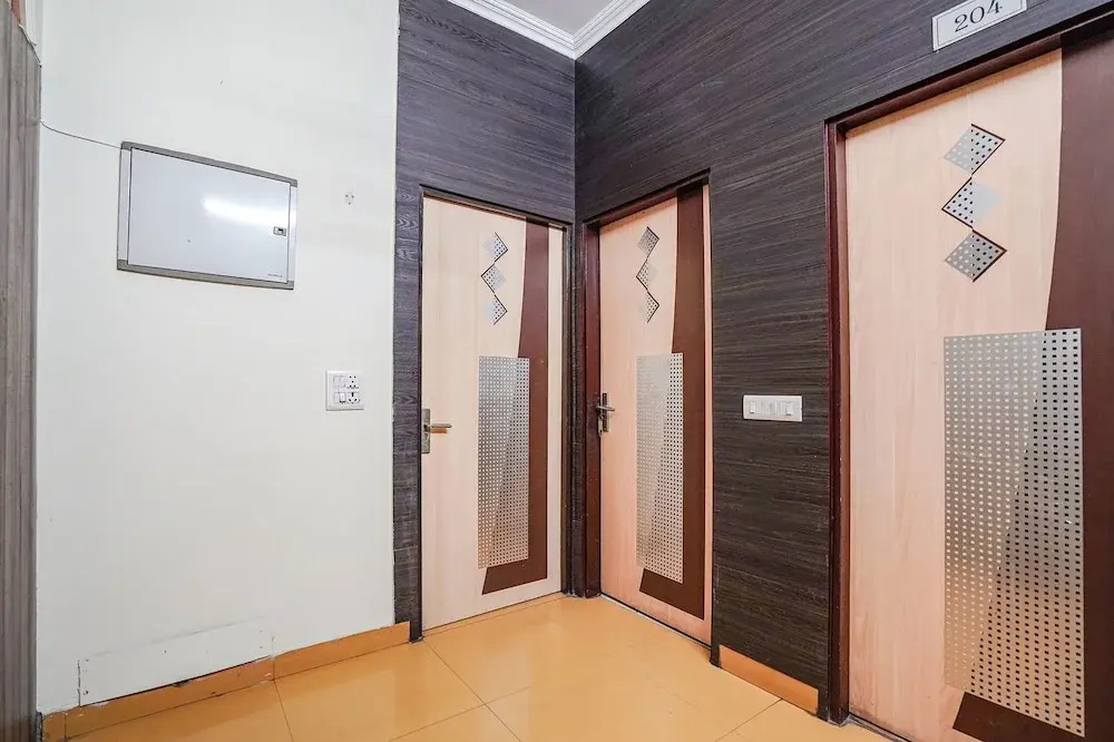FabHotel Rivlet Premium
