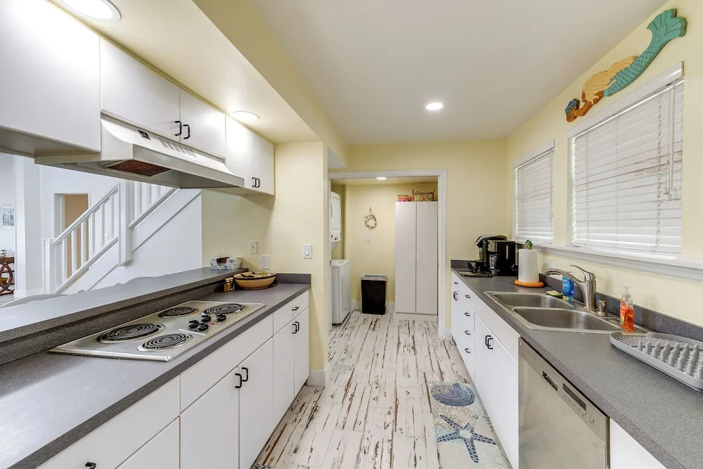 Luxury Key Largo Home w/ Guest House & Pool!