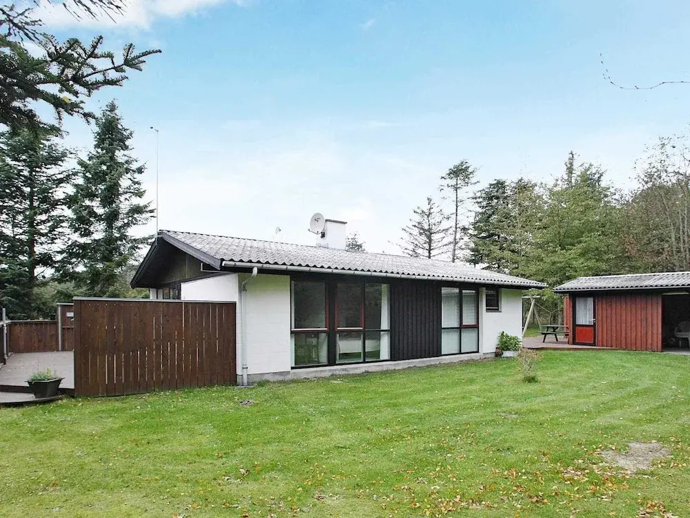6 Person Holiday Home in Saltum