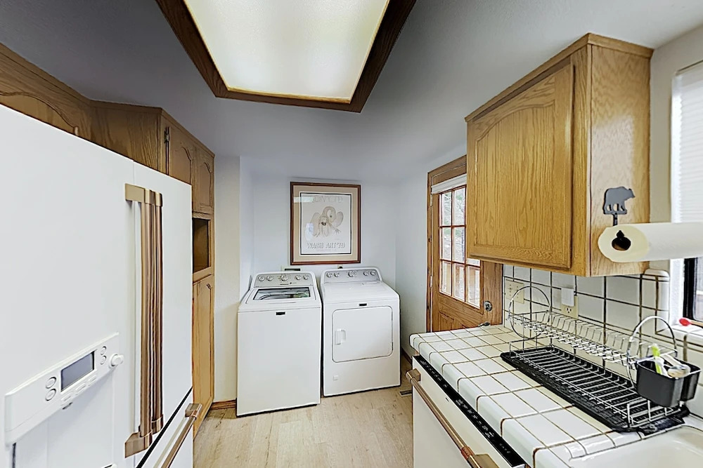 New Listing! Mountain-view Near The Slopes 2 Bedroom Home