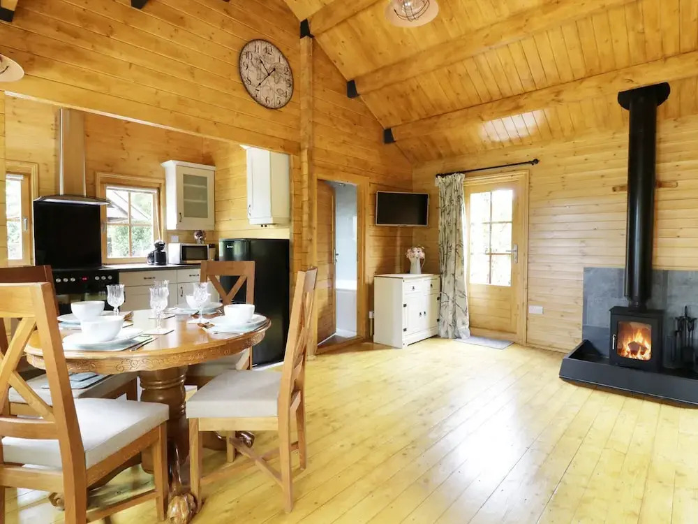 Acorn Lodge