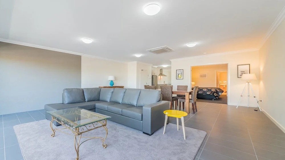 1-83 Thompson Avenue, Cowes