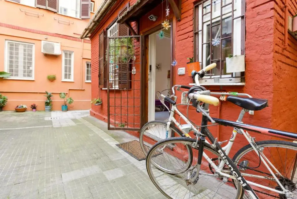 Free Bike in Urban Chic Studio - by BRAVE
