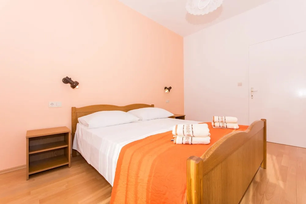Apartments Mastelić
