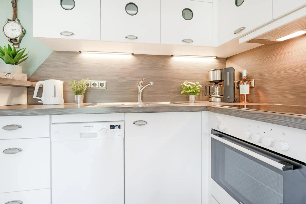 Ferienwohnung Deichblick mit Terrasse m Kaiserhof 1