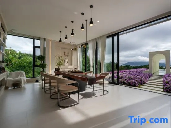 Lanyue Li Sky City Natural Mineral Hot Spring Resort 360° View Villa