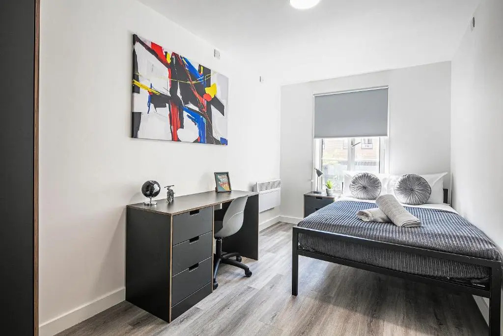 Phoenix Court - By Resify