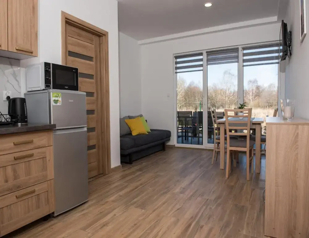 Comfortable Ground Floor Apartment, Summer Pool