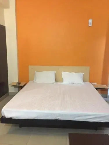 Sri Ram Hotel & Restaurant by OYO Rooms